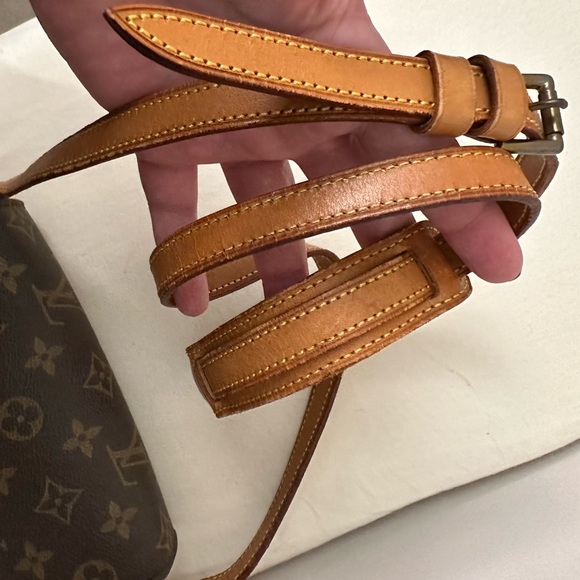 Authentic LOUIS VUITTON Monogram Saint Cloud MM Shoulder Bag Stunning Condition - Picture 15 of 16